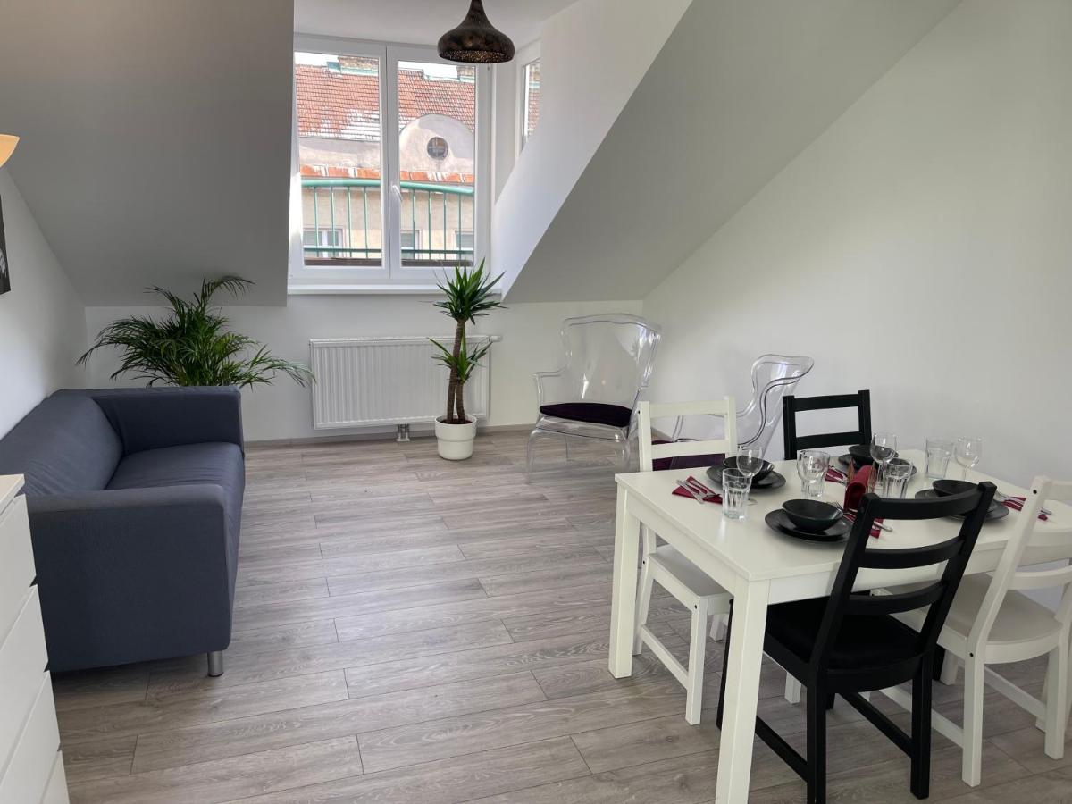 Dachterrasse Fuer 4 Personen Apartamento Viena